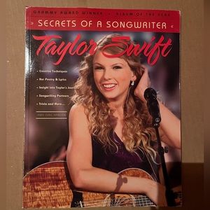 Taylor Swift: Secrets of a Songwriter by Amy Gail Hansen